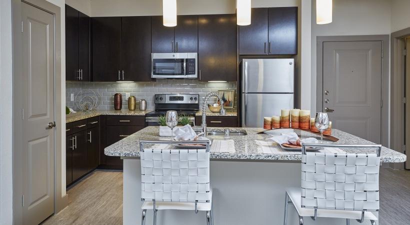 https://cdn.rentalbeast.com/listings/1507139_1554131321302.jpg.rbm