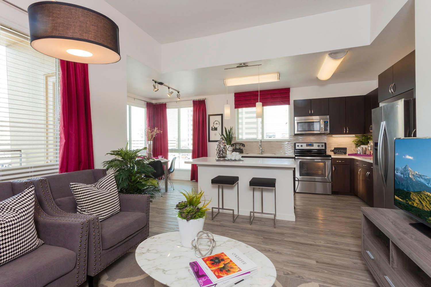 https://cdn.rentalbeast.com/listings/1517946716764_1980778.jpg.rbm