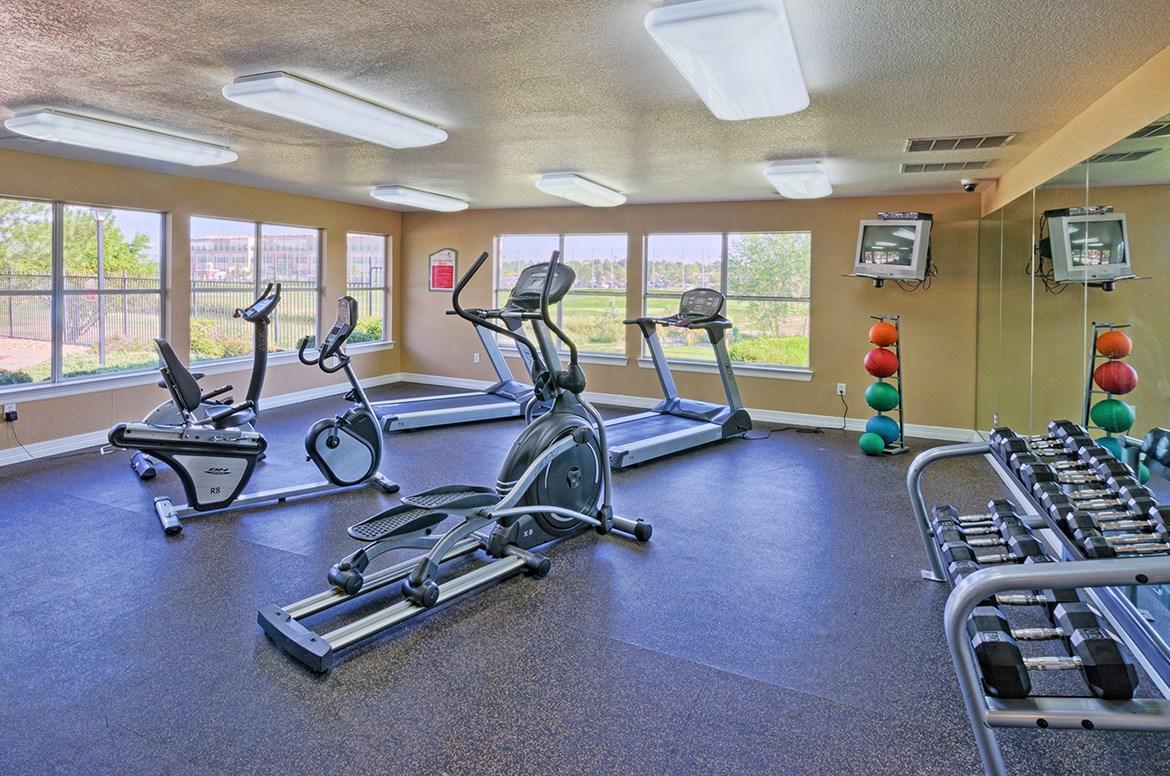 https://cdn.rentalbeast.com/listings/1519761897907_2018047.jpg.rbm