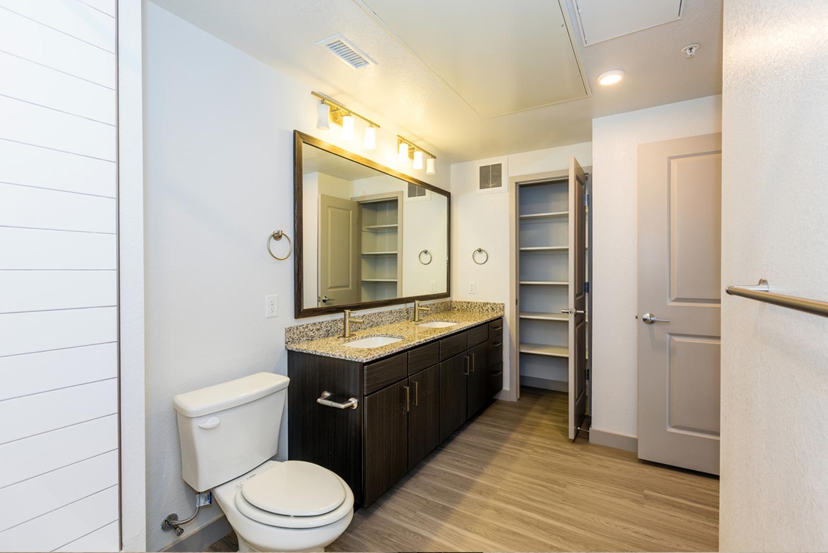 https://cdn.rentalbeast.com/listings/1522080485913_2074271.jpg.rbm