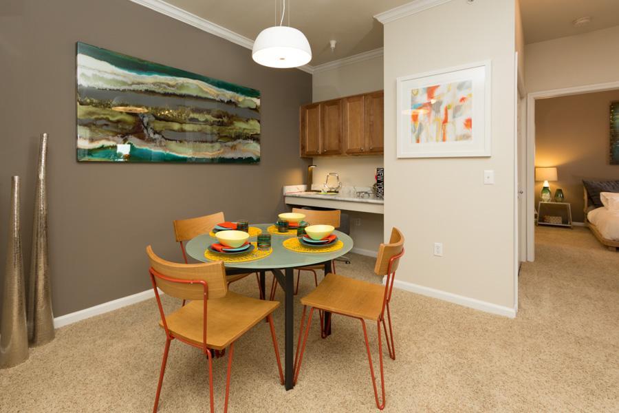 https://cdn.rentalbeast.com/listings/1530824754352_2328962.jpg.rbm