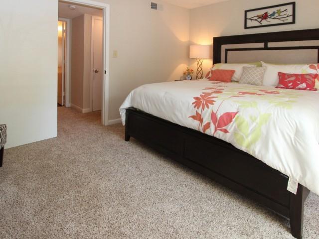https://cdn.rentalbeast.com/listings/1534790867798_2438904.jpg.rbm