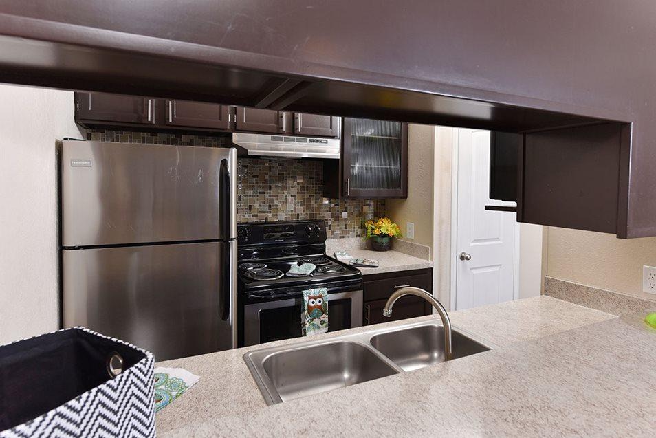 https://cdn.rentalbeast.com/listings/1546462063983_1551238.jpg.rbm