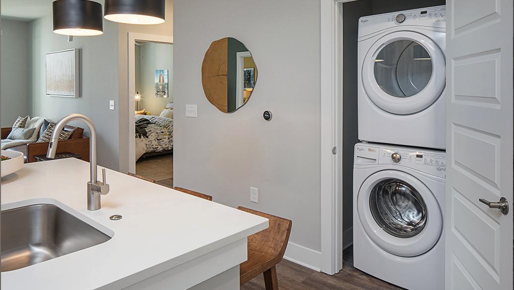https://cdn.rentalbeast.com/listings/1547656267575_2771919.jpg.rbm