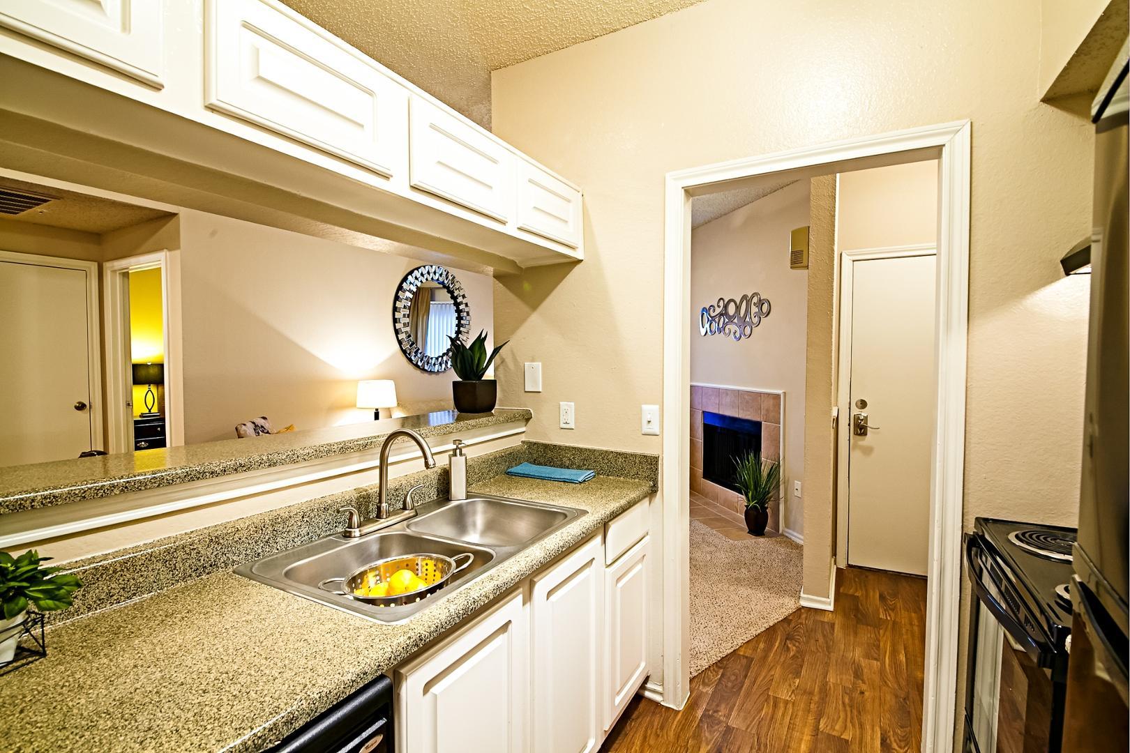 https://cdn.rentalbeast.com/listings/1548783607565_2794720.jpg.rbm