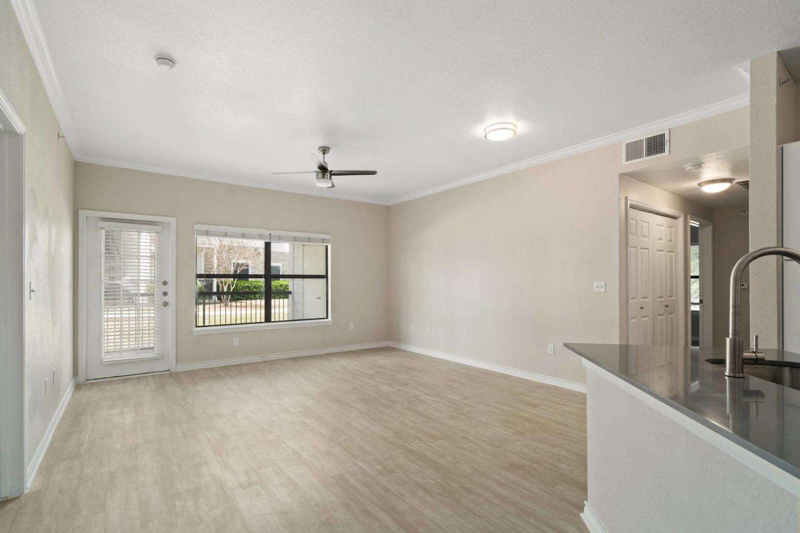 https://cdn.rentalbeast.com/listings/2131241_1729198713672.jpg.rbm