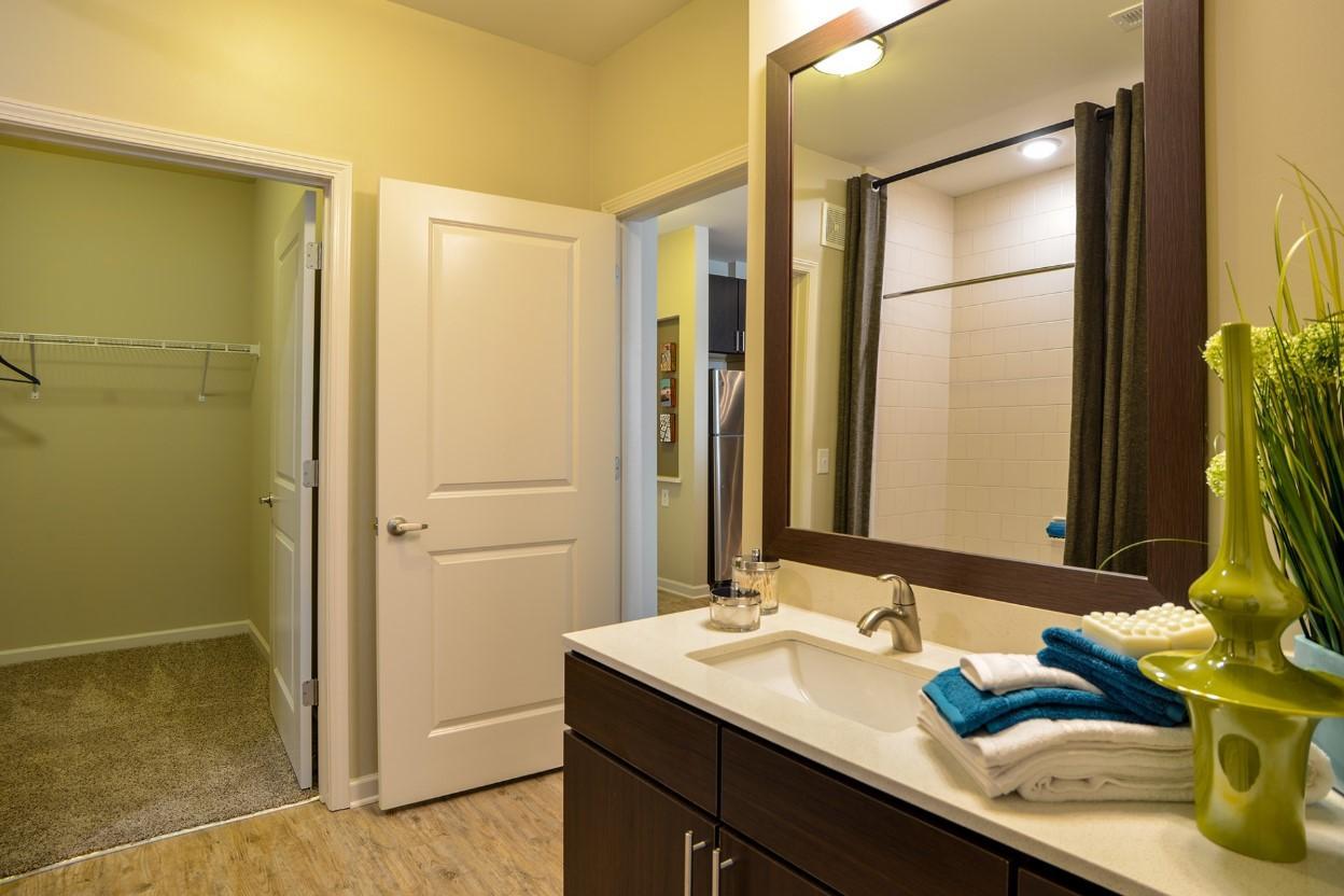 https://cdn.rentalbeast.com/listings/2555883_1719951378053.jpg.rbm