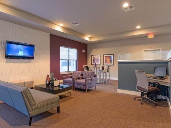 https://cdn.rentalbeast.com/listings/2571787_1556558381565.jpg.rbm