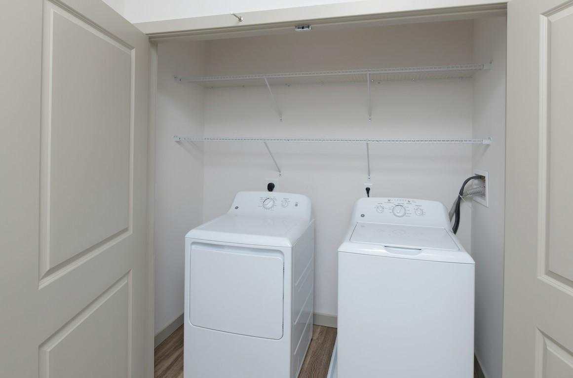 https://cdn.rentalbeast.com/listings/2737899_1551133738651.jpg.rbm