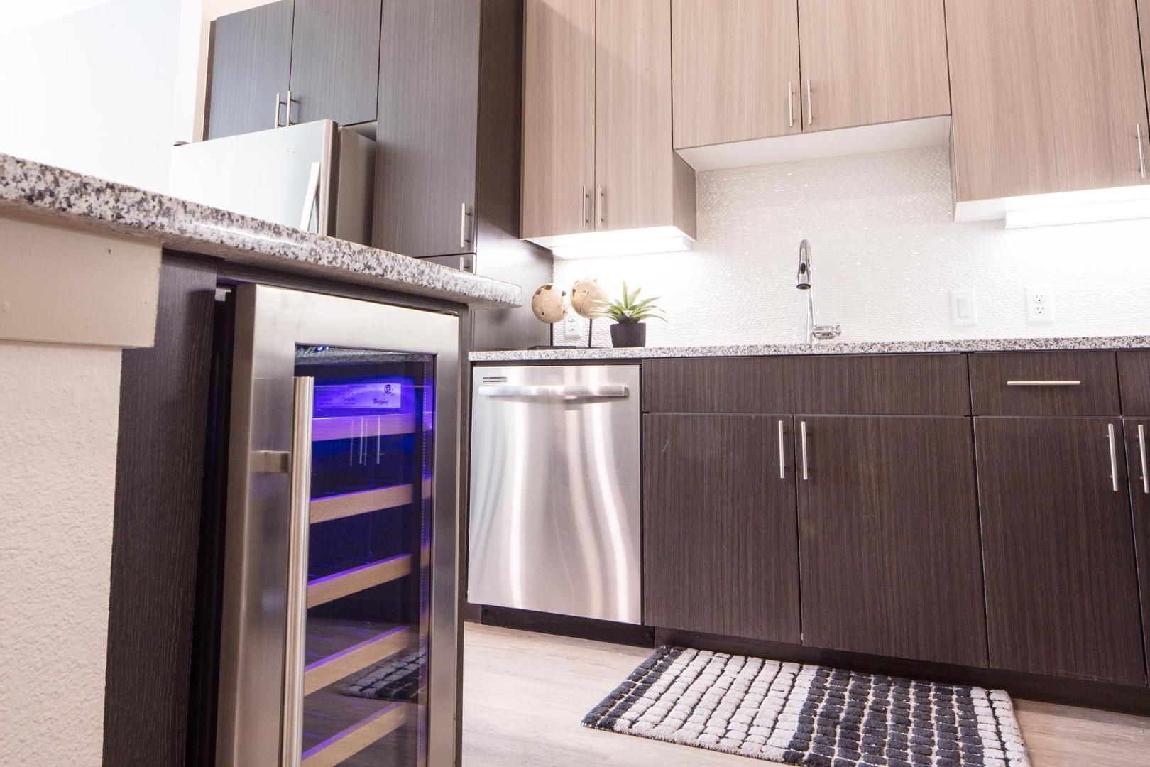 https://cdn.rentalbeast.com/listings/2850690_1614076860561.jpg.rbm