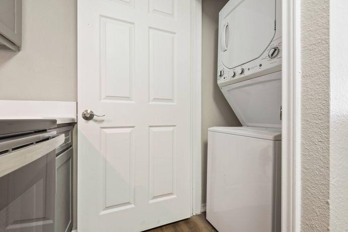 https://cdn.rentalbeast.com/listings/2953868_1735590689165.jpg.rbm