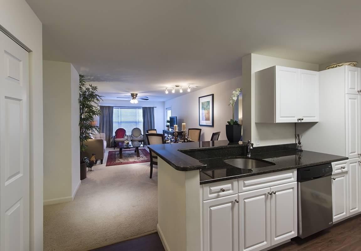 1 Inwood Drive #4224, Woburn, MA - 3,189 USD/ month