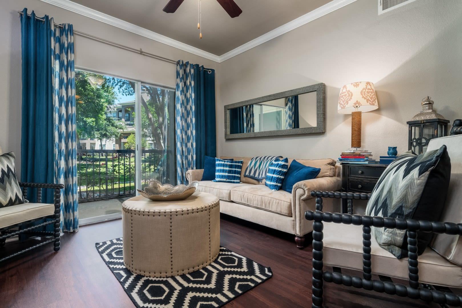 https://cdn.rentalbeast.com/listings/3268890_1617864303157.jpg.rbm