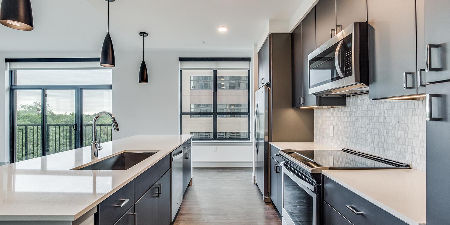 https://cdn.rentalbeast.com/listings/3283423_1567534150774.jpg.rbm