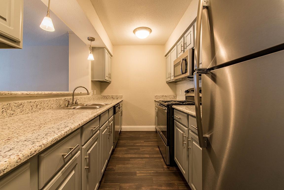 10830 Stone Canyon Road #2157, Dallas, TX - 1,415 USD/ month