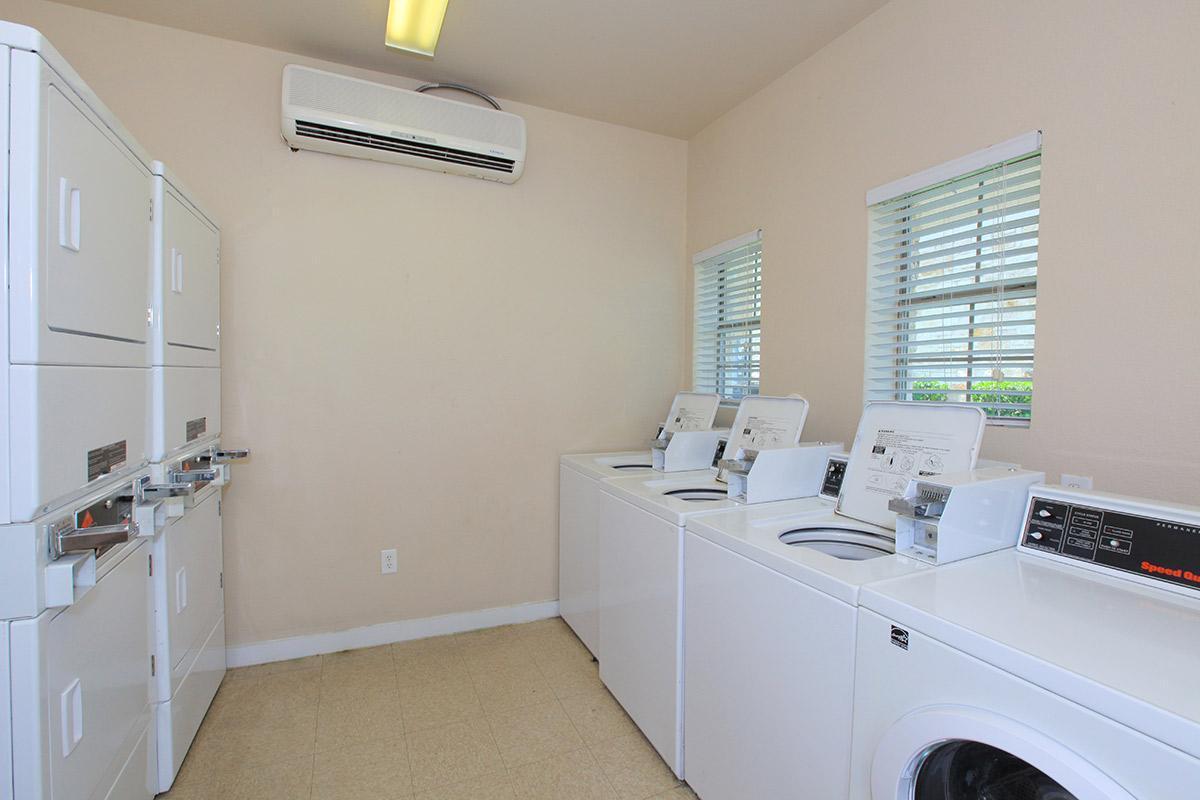 https://cdn.rentalbeast.com/listings/3377125_1570571957085.jpg.rbm