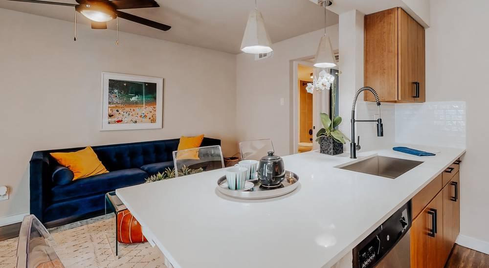https://cdn.rentalbeast.com/listings/3500093_1615538296833.jpg.rbm