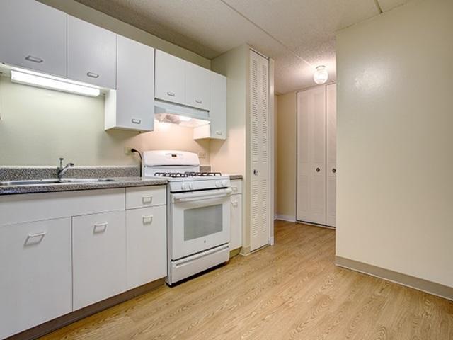 https://cdn.rentalbeast.com/listings/3686468_1582324416750.jpg.rbm