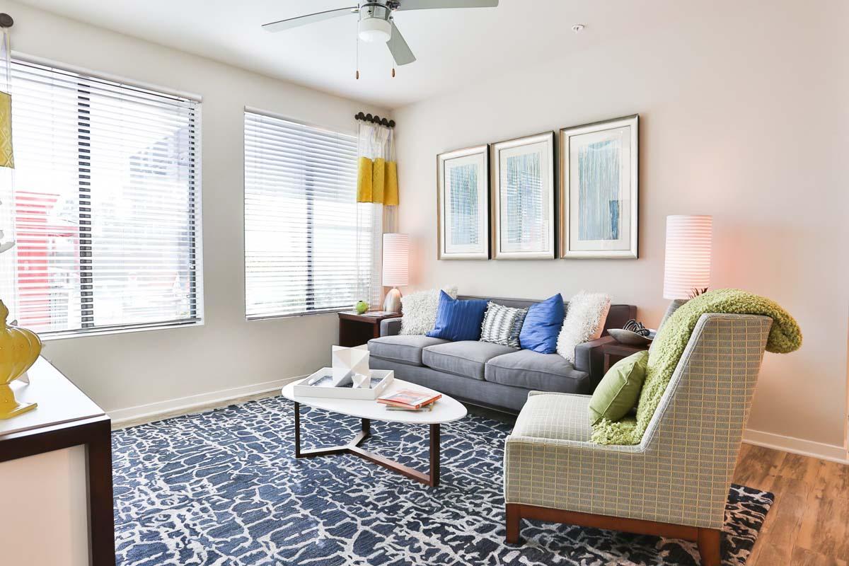 https://cdn.rentalbeast.com/listings/3749051_1584382067148.jpg.rbm
