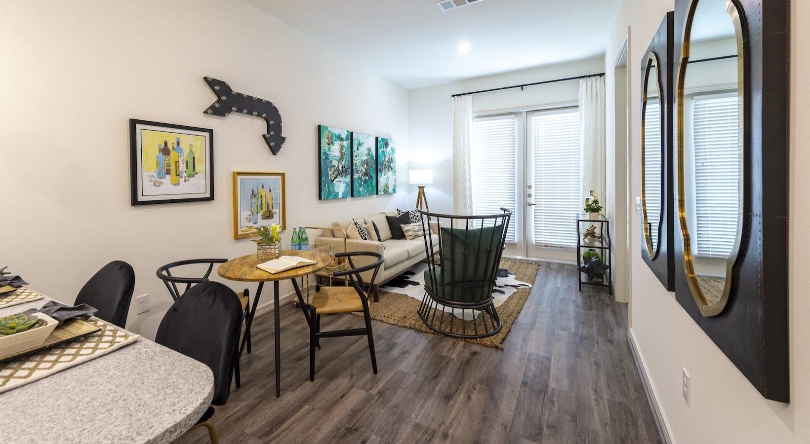 https://cdn.rentalbeast.com/listings/3753404_1584476443541.jpg.rbm