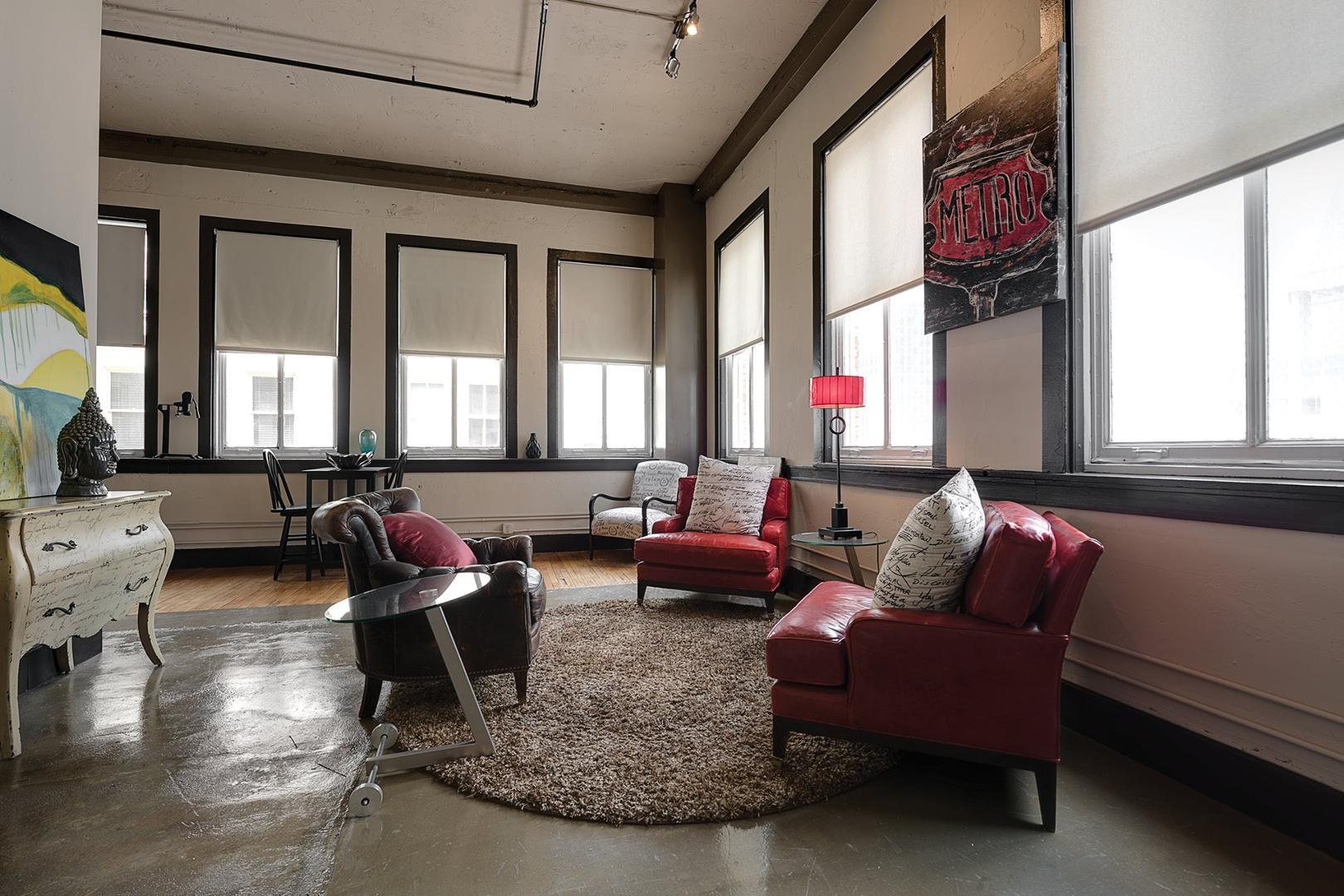 https://cdn.rentalbeast.com/listings/3772377_1585072429403.jpg.rbm