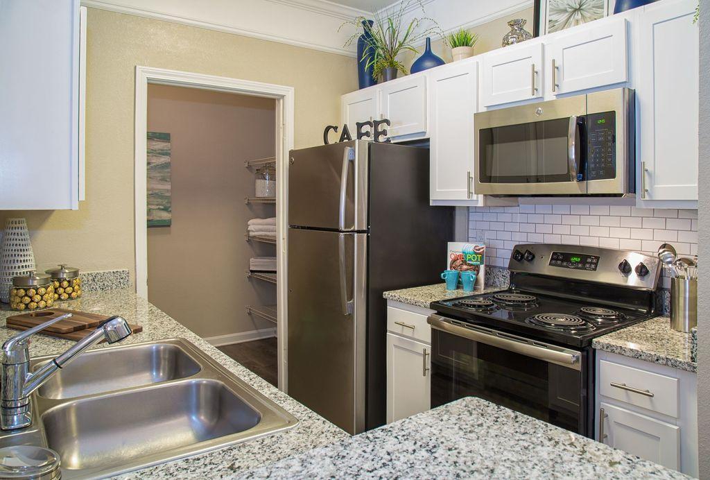 1000 Preston Glen Circle #8305, Canton, GA - 2,088 USD/ month