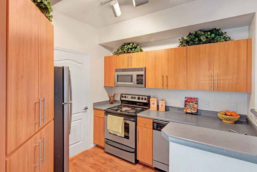 https://cdn.rentalbeast.com/listings/3947675_1590770743864.jpg.rbm