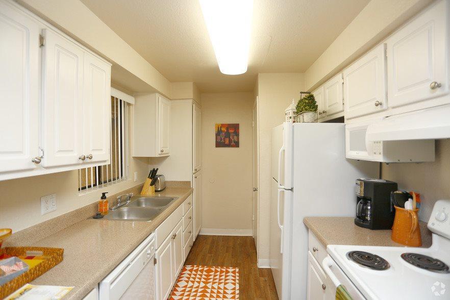 https://cdn.rentalbeast.com/listings/3983146_1591813523053.jpg.rbm