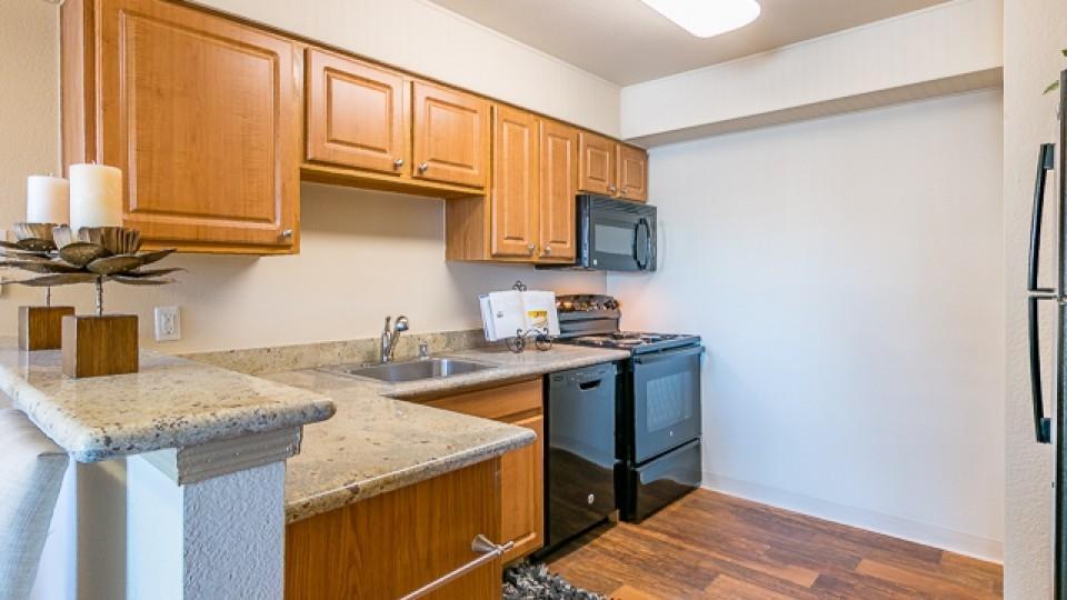 https://cdn.rentalbeast.com/listings/4029880_1593052447634.jpg.rbm