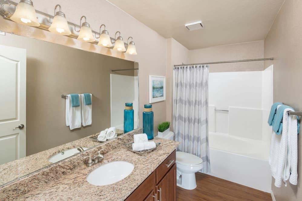 4215 N Drinkwater Blvd #167 - 2,245USD / month
