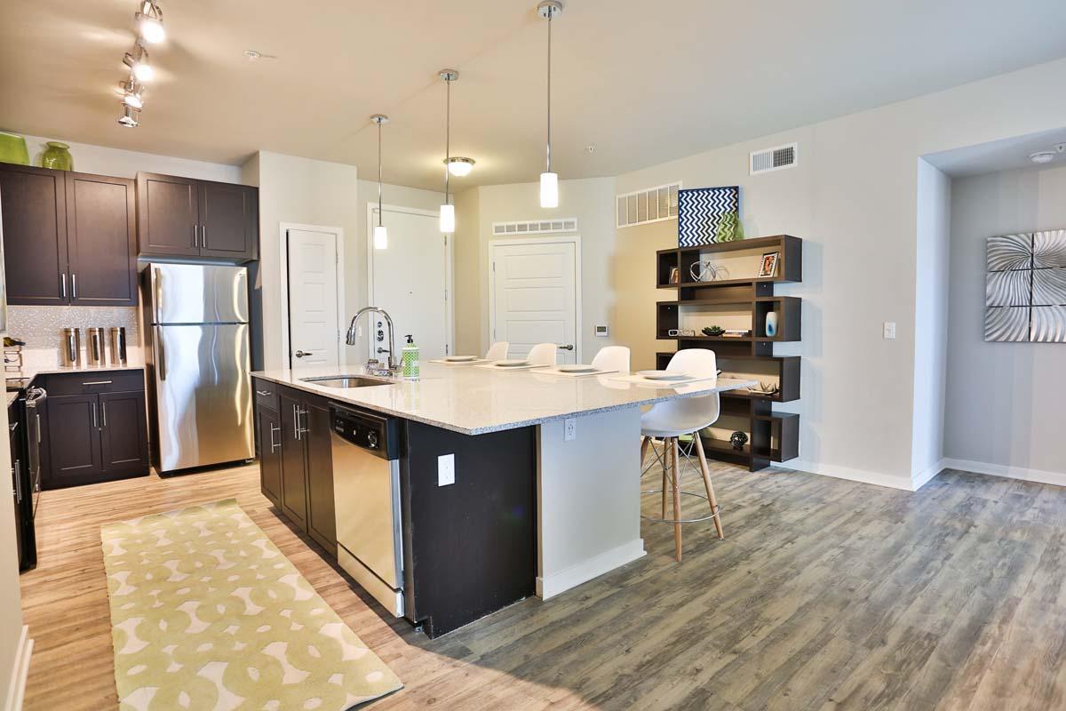 https://cdn.rentalbeast.com/listings/4100986_1594629645412.jpg.rbm