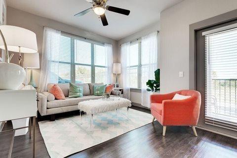 https://cdn.rentalbeast.com/listings/4112089_1594798974185.jpg.rbm