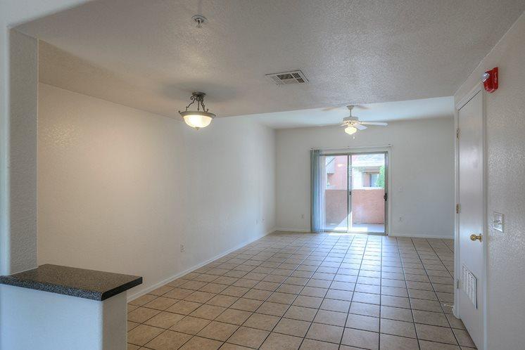 https://cdn.rentalbeast.com/listings/4151980_1595821702478.jpg.rbm