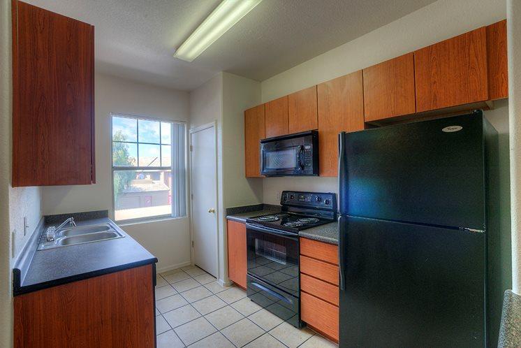 https://cdn.rentalbeast.com/listings/4151980_1595821702792.jpg.rbm