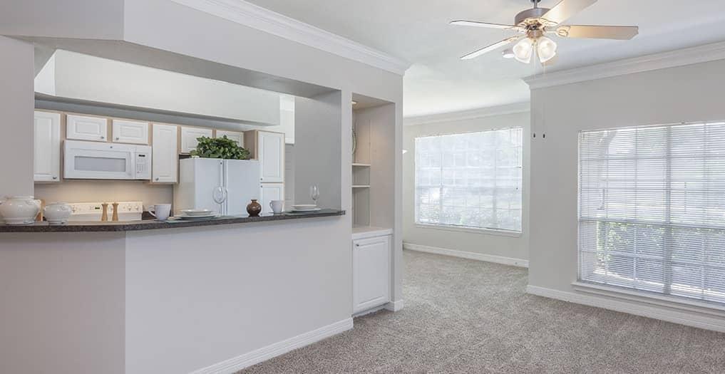 https://cdn.rentalbeast.com/listings/4201757_1596774417026.jpg.rbm