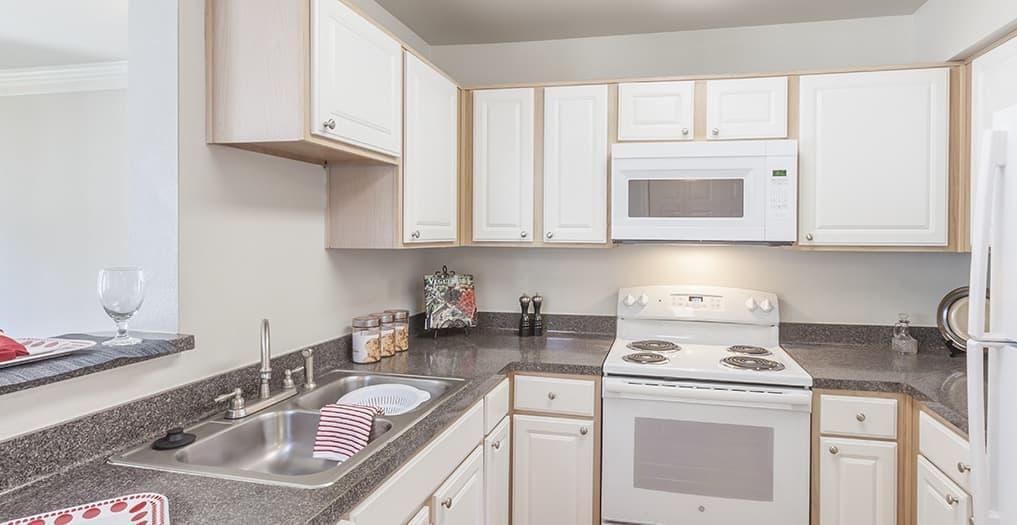 https://cdn.rentalbeast.com/listings/4201757_1596774417324.jpg.rbm