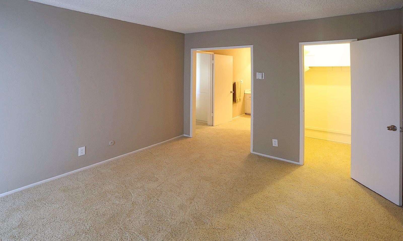 https://cdn.rentalbeast.com/listings/4271714_1598498320675.jpg.rbm