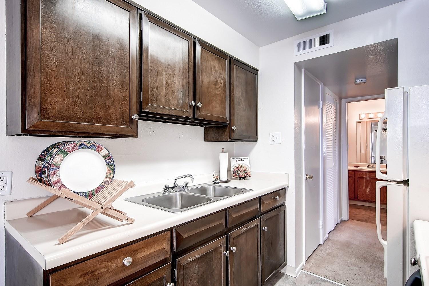 https://cdn.rentalbeast.com/listings/4276034_1598588068798.jpg.rbm