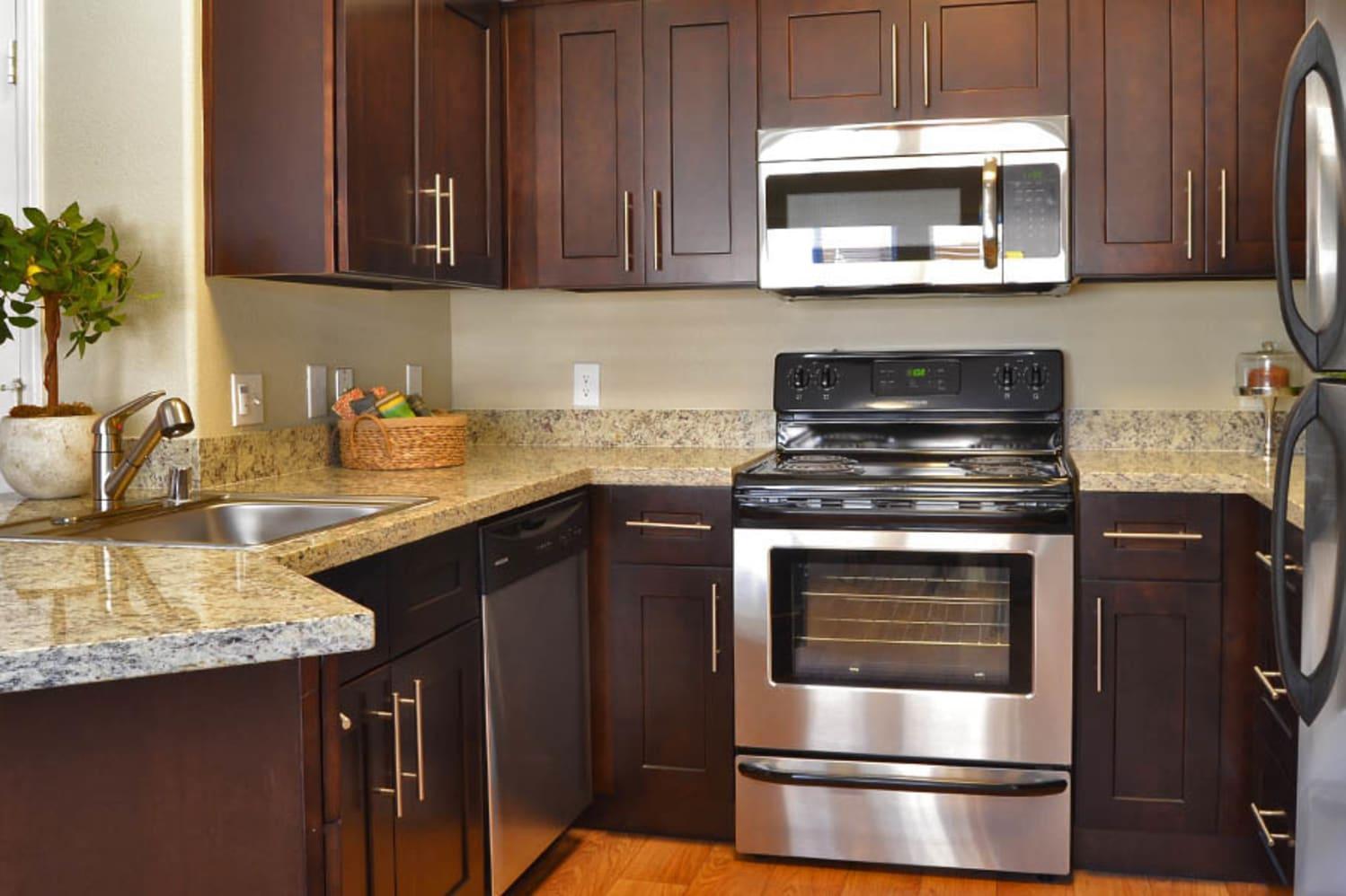 https://cdn.rentalbeast.com/listings/4426309_1602496073863.jpg.rbm