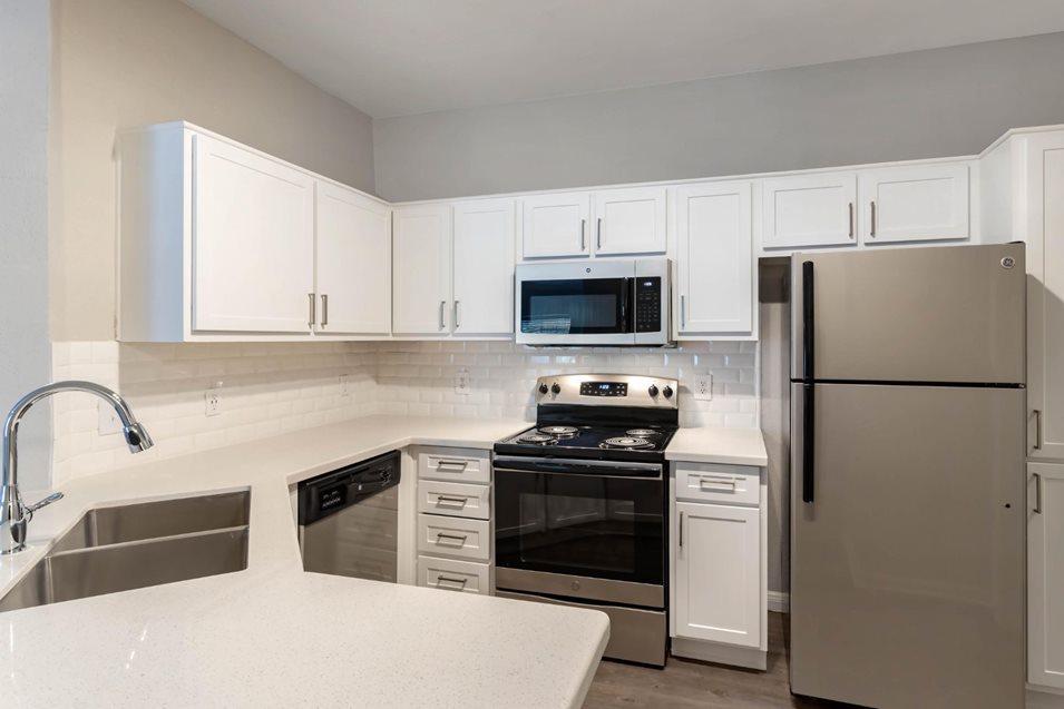 https://cdn.rentalbeast.com/listings/4447445_1603142825779.jpg.rbm