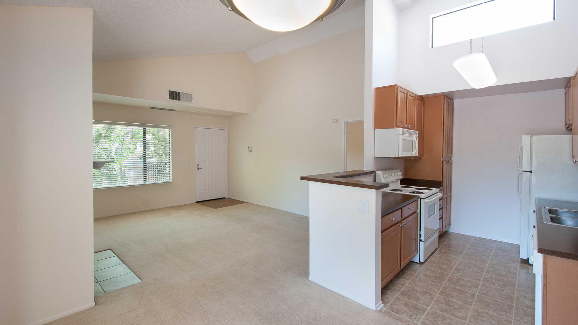 https://cdn.rentalbeast.com/listings/4493243_1604460577875.jpg.rbm