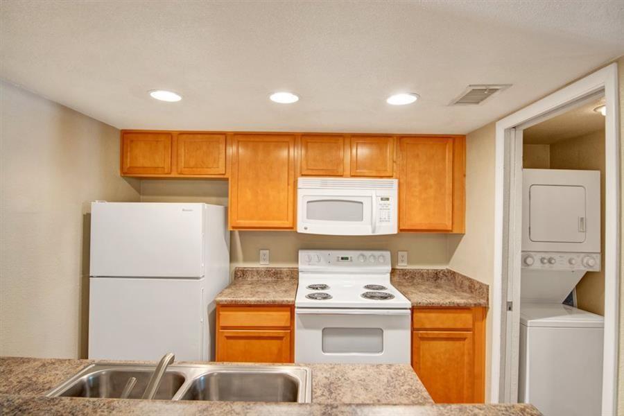https://cdn.rentalbeast.com/listings/4542072_1605680268215.jpg.rbm