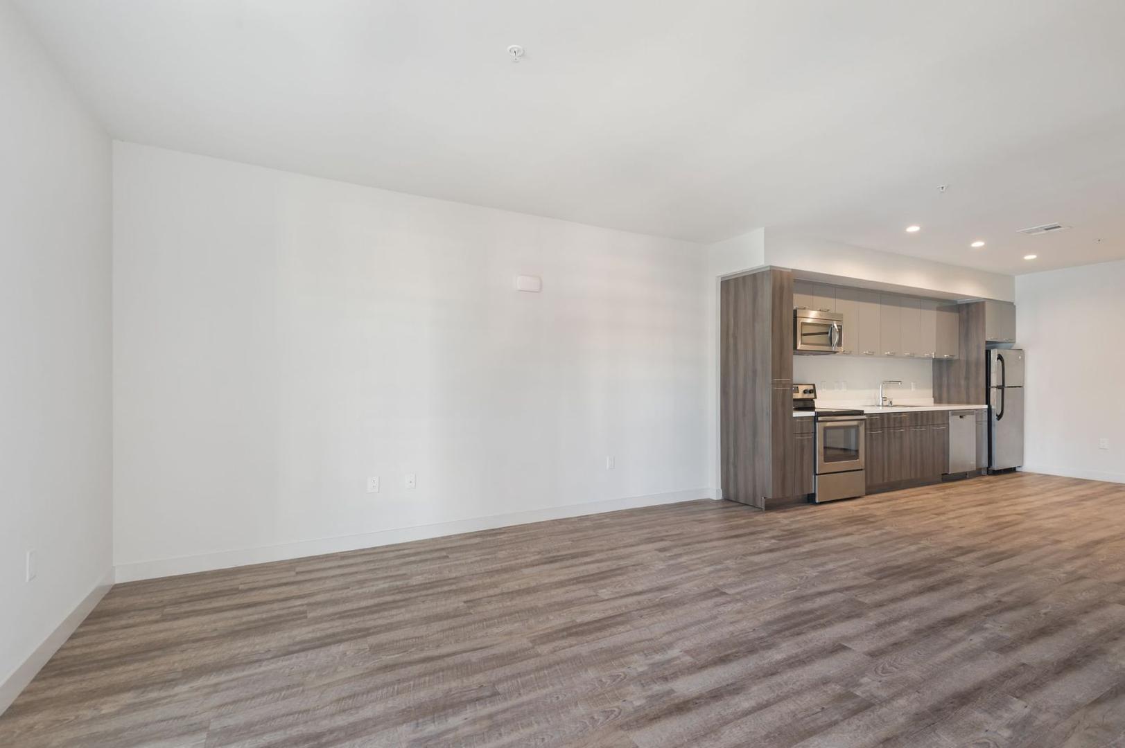 1515 Wilshire Blvd #631 - 2,183USD / month