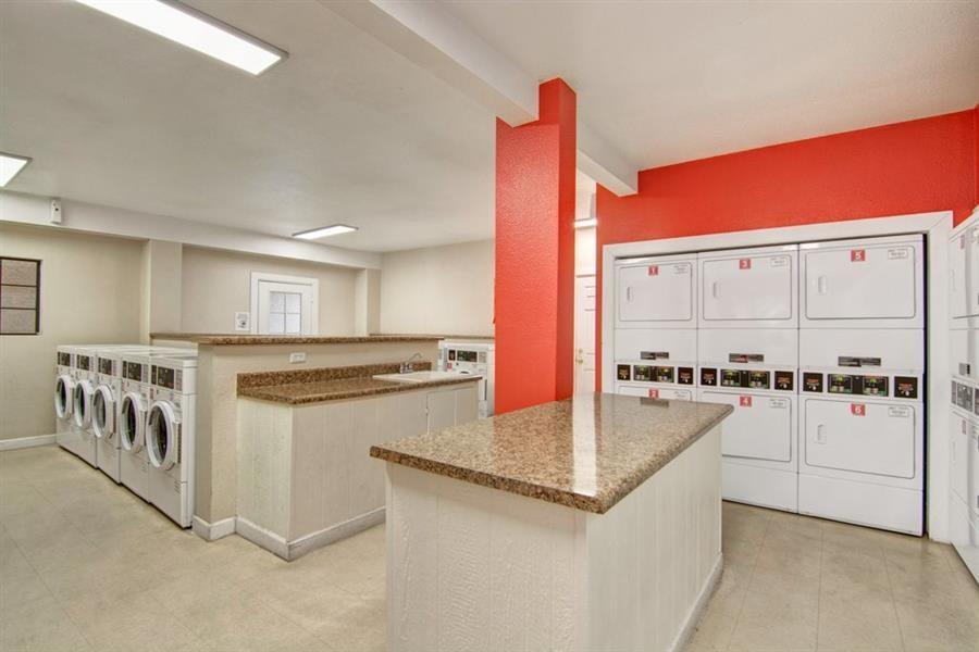 https://cdn.rentalbeast.com/listings/4735784_1612325648917.jpg.rbm