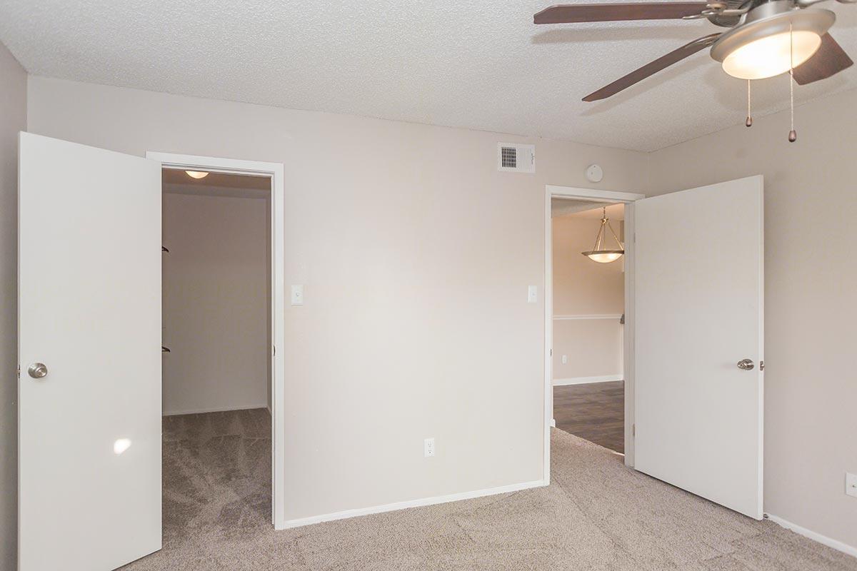 https://cdn.rentalbeast.com/listings/4833994_1615517395193.jpg.rbm