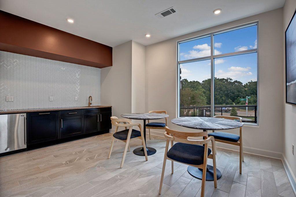 https://cdn.rentalbeast.com/listings/4842405_1615863088201.jpg.rbm
