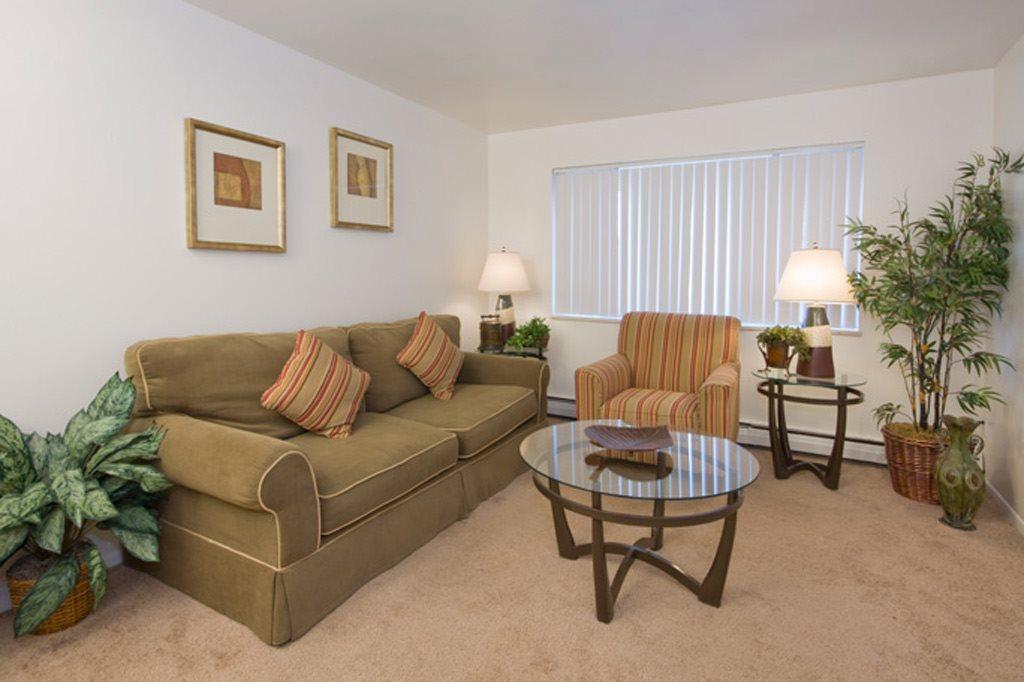 https://cdn.rentalbeast.com/listings/4868439_1616655707124.jpg.rbm