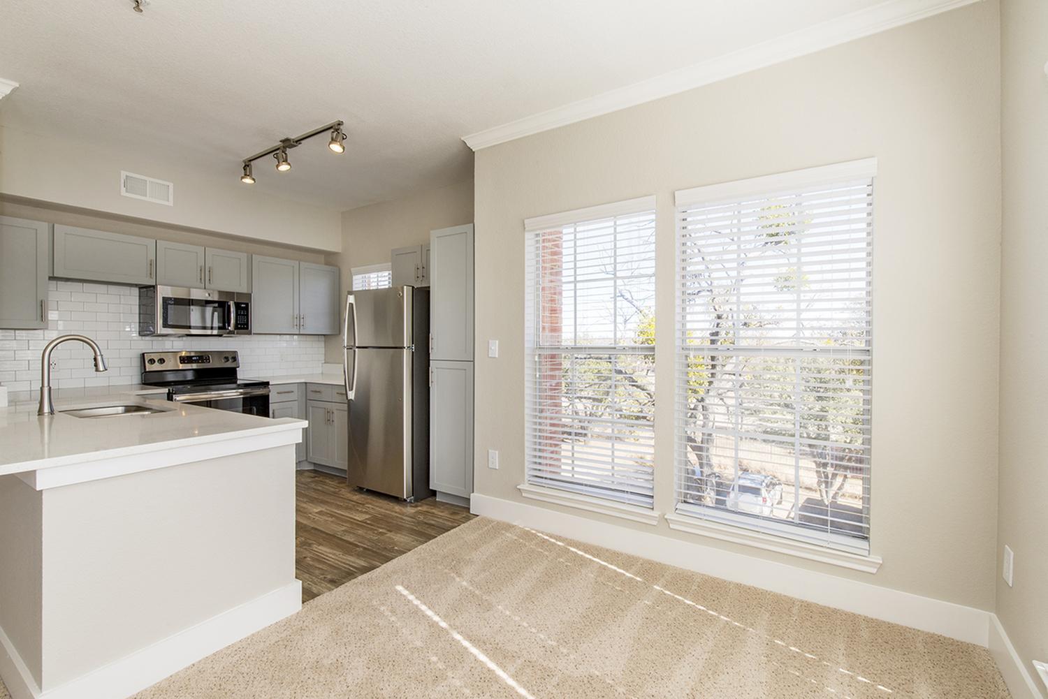 https://cdn.rentalbeast.com/listings/4885105_1617253781176.jpg.rbm