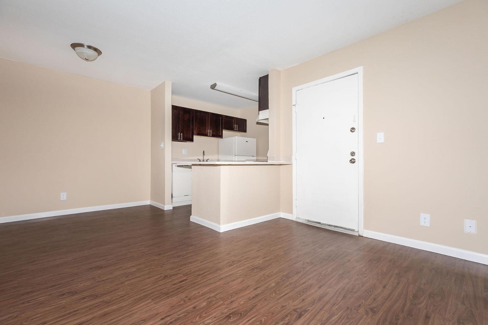 https://cdn.rentalbeast.com/listings/4967702_1620013078415.jpg.rbm