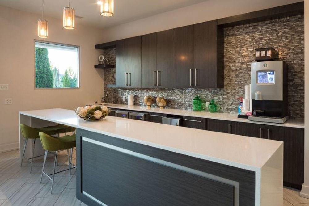 https://cdn.rentalbeast.com/listings/4976039_1620204123130.jpg.rbm